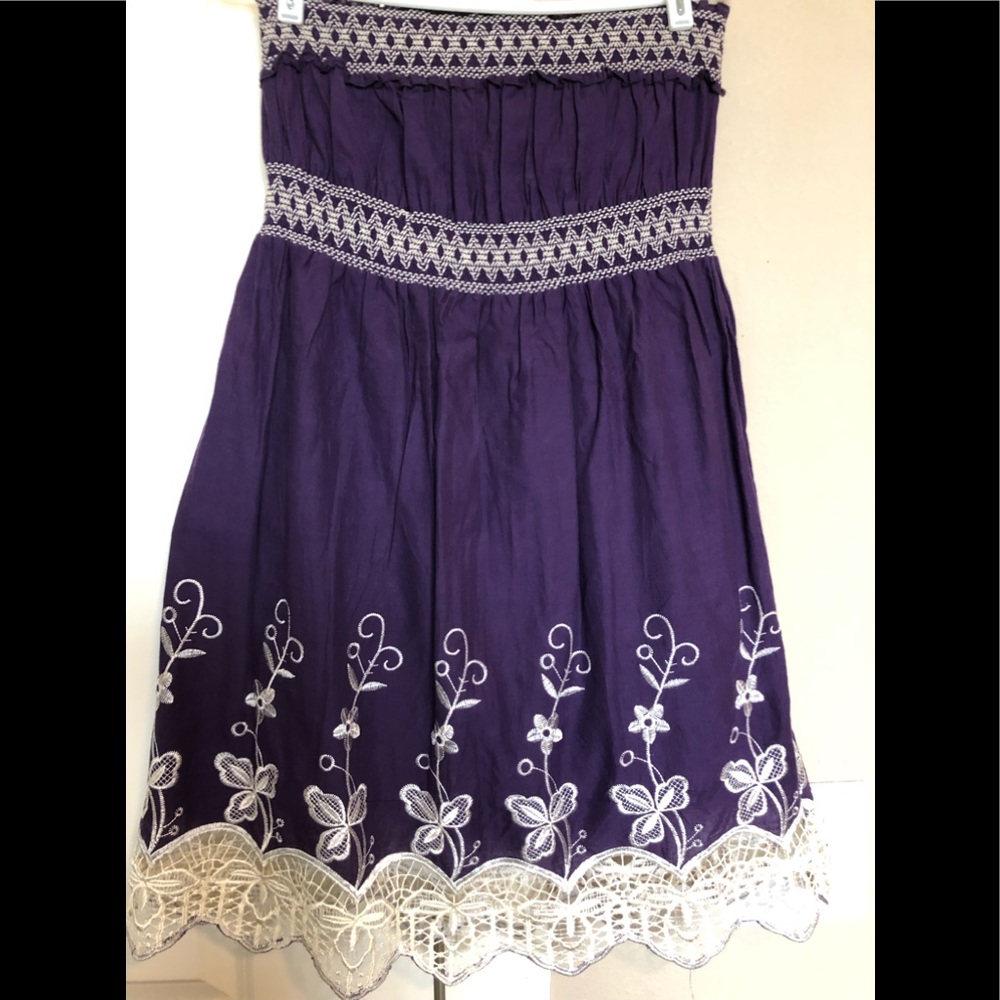 Kesha Valley Strapless dress